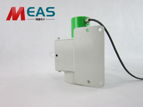 影响拉线位移传感器的测量精度-安装要求 