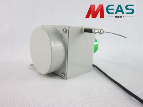 实际操作拉线位移传感器的机械结构，用户来看一下