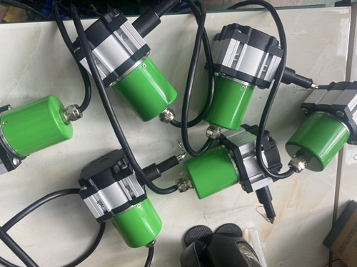 JL300-MA系列拉绳位移传感器是通过传输线来传递信号的