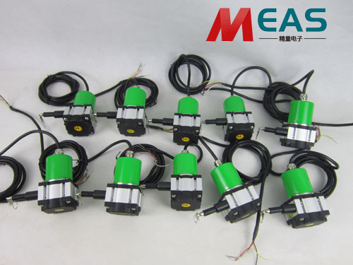 拉线位移传感器传感元件为惯性环节 