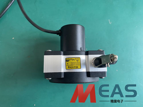 JL80-P1000拉绳位移传感器应观察拉出的钢丝绳是否为直线状态