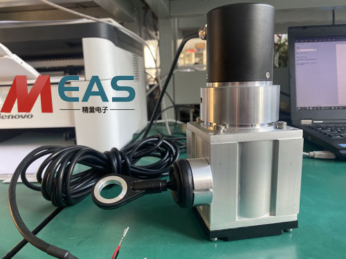 拉绳位移传感器安装时平行度允许有±0.3mm的误差