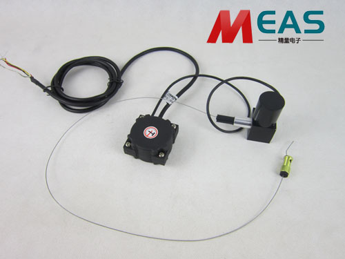 拉线位移传感器轴区的长度和宽度可以明显地使应力增大