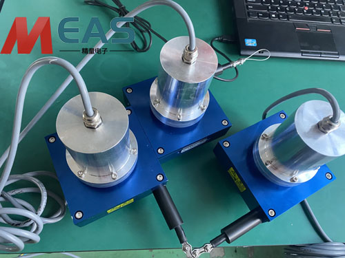 防水位移传感器采用磁力耦合技术防护效果更好