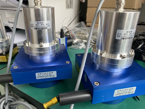 防水拉绳位移传感器要根据现场确认使用哪一种输出信号