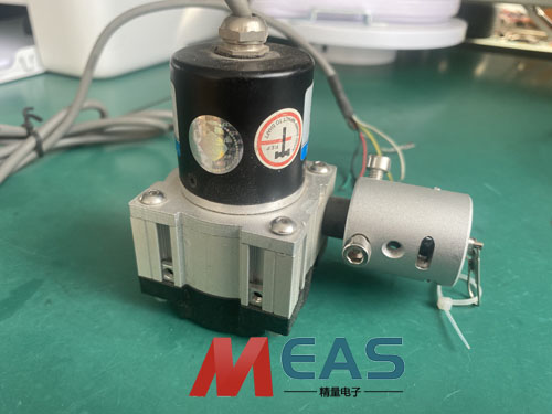 拉绳位移传感器在粉尘污染的环境中使用应加防尘装置