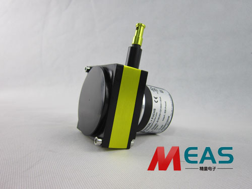 电压拉线位移传感器为用户提供准确可靠的位移数据