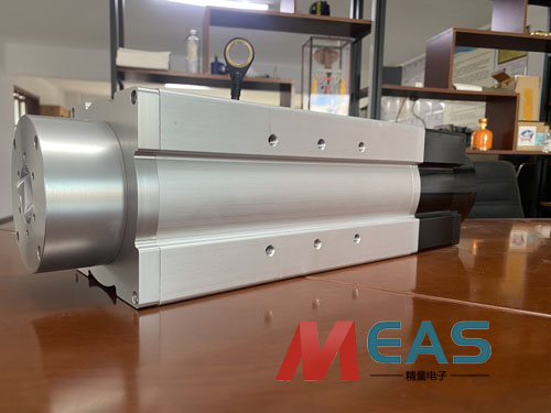 拉线位移传感器将物理变动转换数字实现信息传递