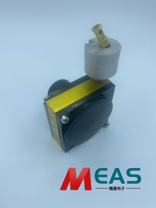 拉绳位移传感器通过阻值偏差展现了电位器的精准度