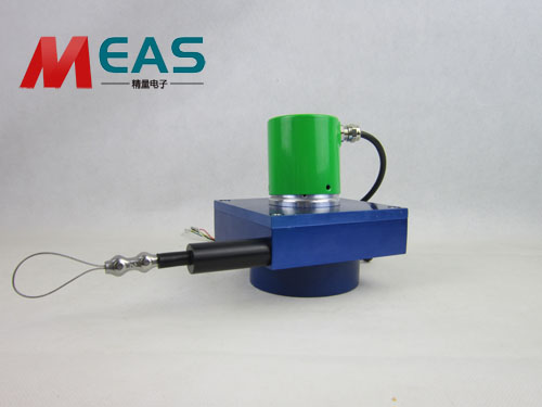 拉线位移传感器误差的平均值趋向准确零点