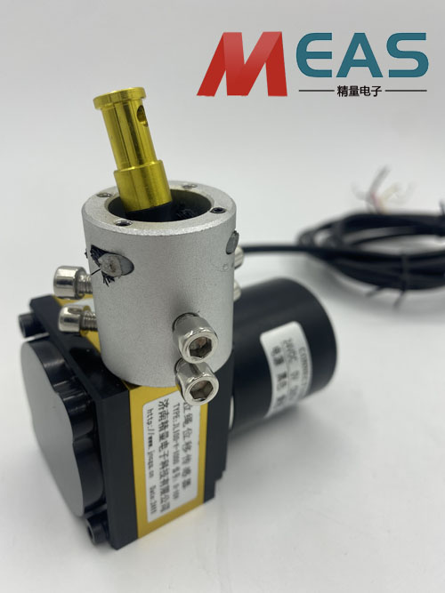 拉绳位移传感器可以实现高精度的模拟量输出