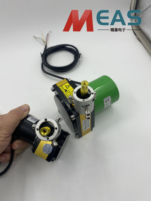 拉绳位移传感器可以采用特殊的涂层或封装技术