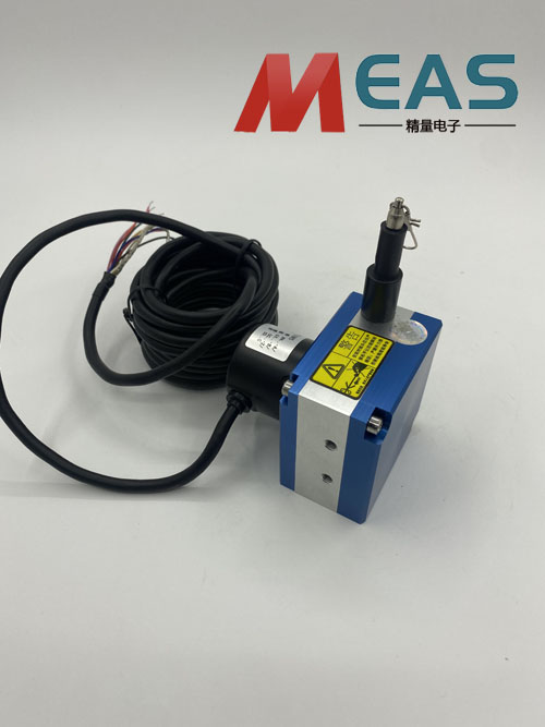 拉线位移传感器内置了抗干扰技术和自我诊断功能