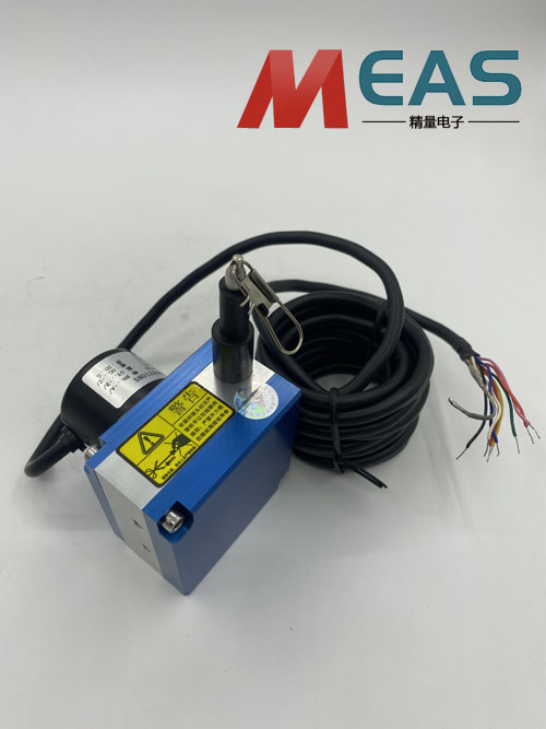 拉线位移传感器内置了抗干扰技术和自我诊断功能