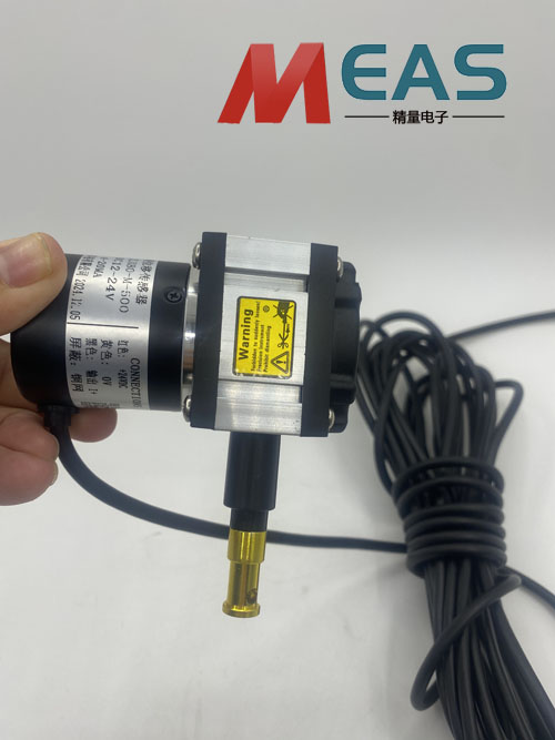 拉线位移传感器提高系统的稳定性和安全性