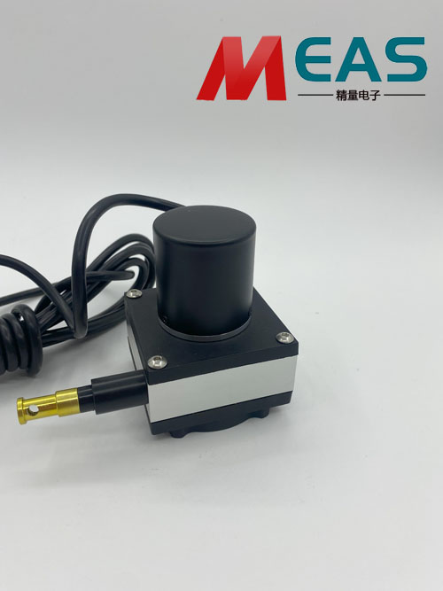 拉绳位移传感器更注重整体结构的优化和材料的选择