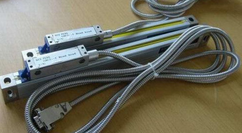 高精度电子尺位移传感器如何选择