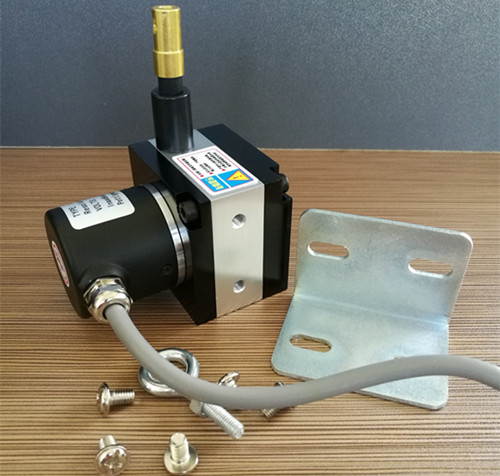 拉绳式位移传感器的调试与安装