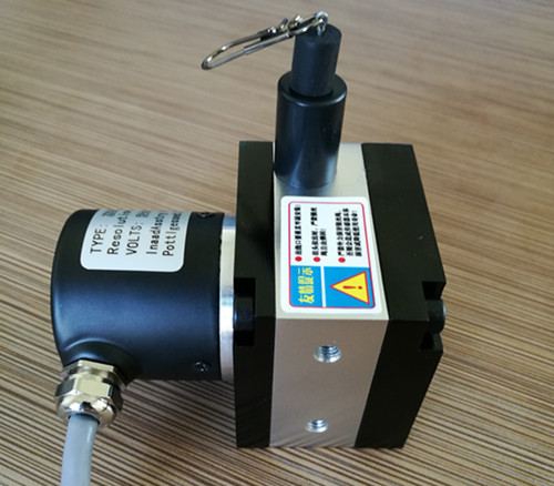 拉绳位移传感器的功能与操作