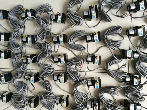 4~20mA电流拉绳传感器实拍