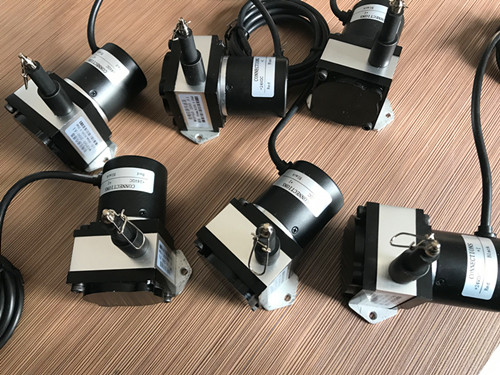 砂光机专用模拟型电压输出距离传感器