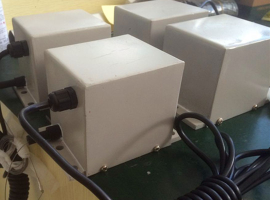 直线激光位移传感器的应用范围及参数