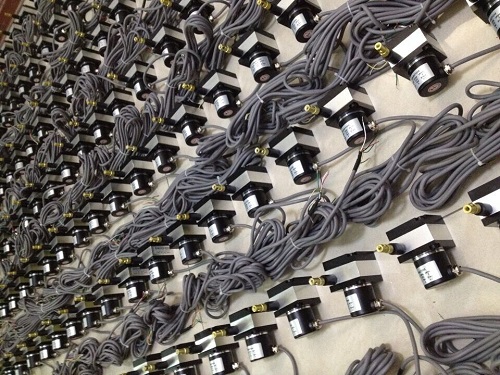 极悦注册拉绳位移传感器，完美替代进口MTS位移传感器产品