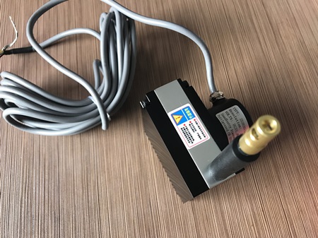 增量脉冲线性位移传感器分辨率公式?