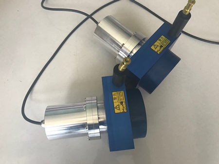 有哪几种因素影响到防爆位移传感器