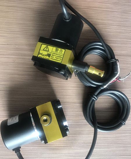 极悦娱乐位移传感器在机械制造业中的运用