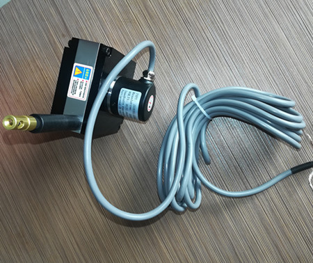 电子尺使用时常见跳动的原因是什么？