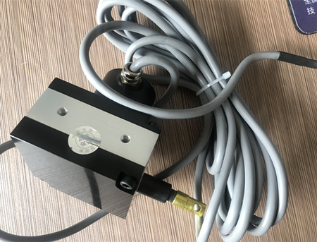 极悦娱乐位移传感器温度漂移是怎么回事？