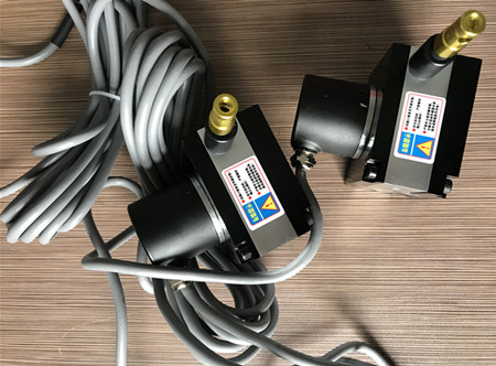 位移传感器耐高温的程度如何？