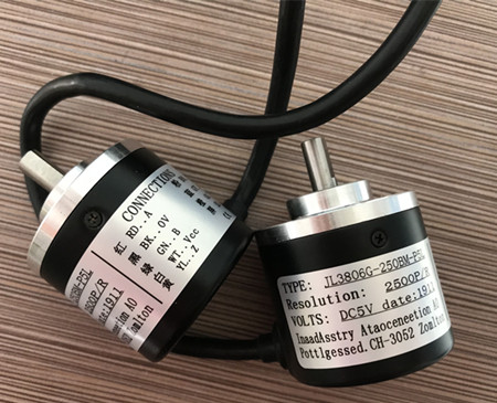 拉绳位移传感器在工作中引起的电阻变化