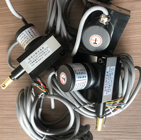 JL100-P1000模拟信号拉绳位移传感器的多种因素的影响？
