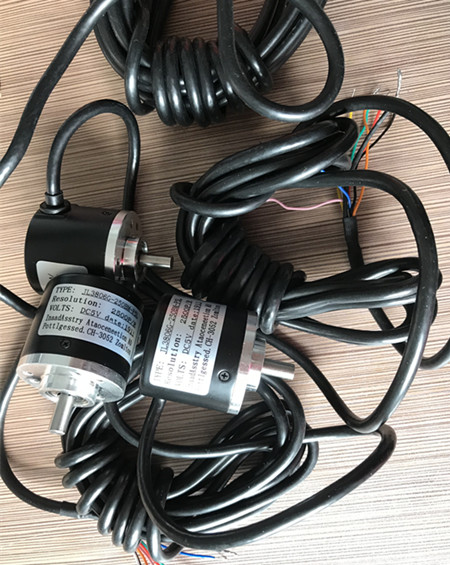 了解一下磁致伸缩位移传感器的工作原理