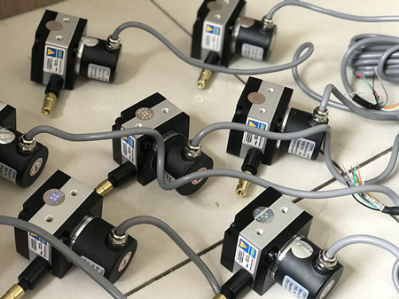 拉绳式位移编码器在选择何种信号上应该注意哪几点？  