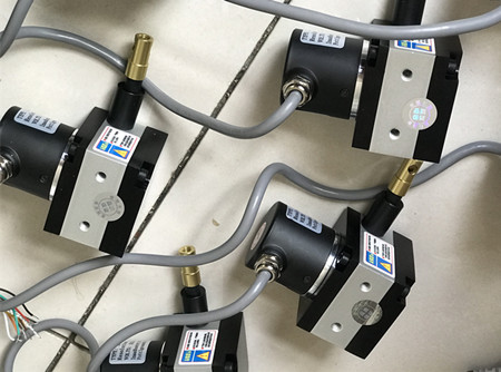 选择直线位移传感器注意事项？