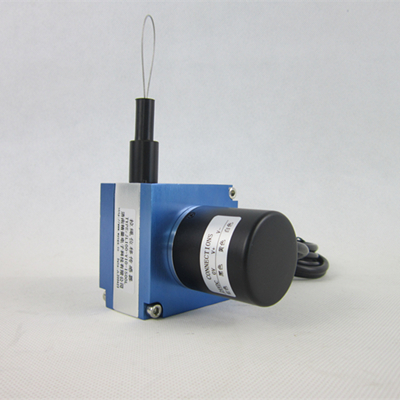 拉绳位移传感器在运行期间的防尘装置