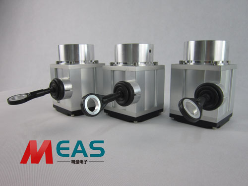 如何来定位拉绳位移传感器的精度及重复性？