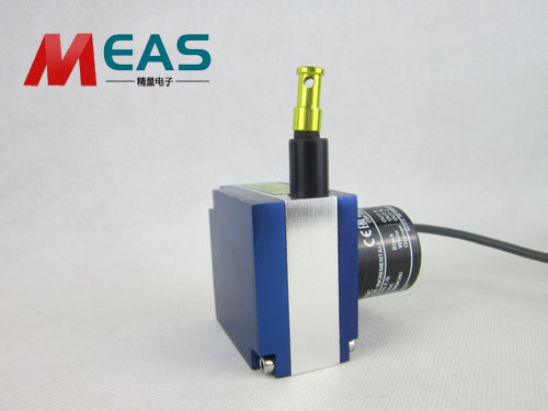 拉绳位移传感器的零线有电吗？