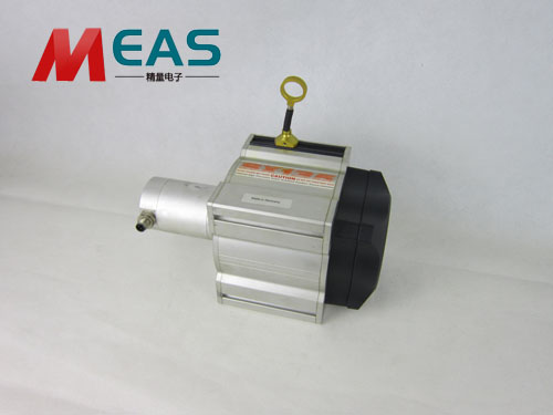 电流拉绳位移传感器通电以后没有信号是什么原因？