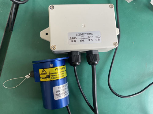 拉绳位移传感器输出信号的选择很关键