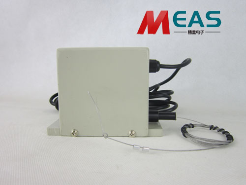 拉线位移传感器在工程类设备方面安全性是很重要的因素