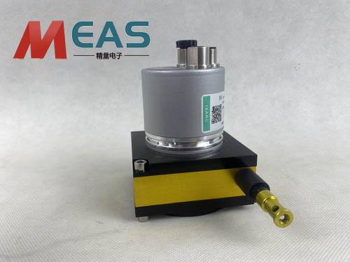 拉绳位移传感器将位移量转换成可计量的测量装置