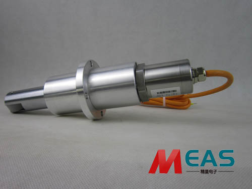 拉线位移传感器在需要对液压缸进行精确控制测量